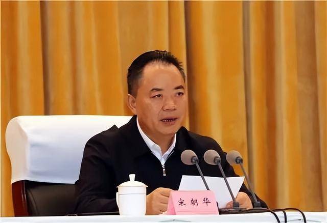 中央候补委员方红卫任上落马！上周<strong></p>
<p>拼多多股票</strong>，中央批准开除3“虎”党籍